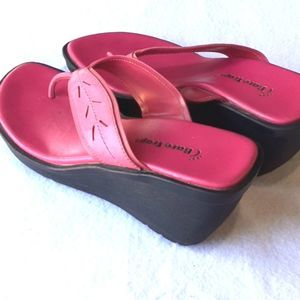 Bear Traps size 6.5M Kanya pink black leather chunky wedge sandals *